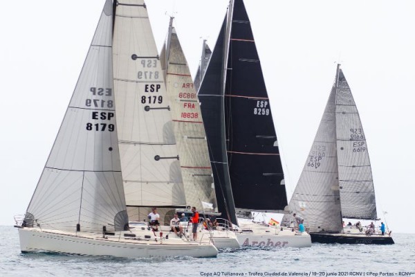 Majoche, Hang Lose y Cafés Granell se colocan líderes en la Copa AQ Turianova, Trofeo Ciudad de Valencia