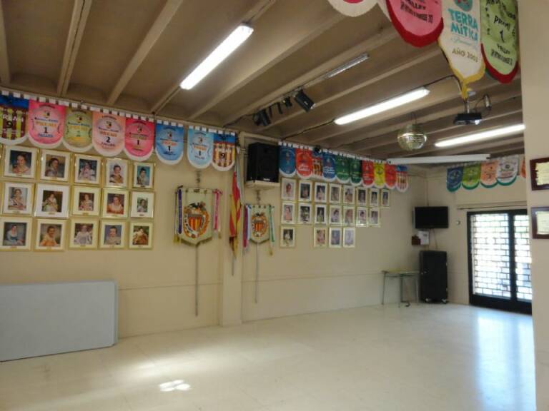  El Casal de la falla Colinas de San Antonio – Los Azahares. FOTO: FALLA COLINAS - 