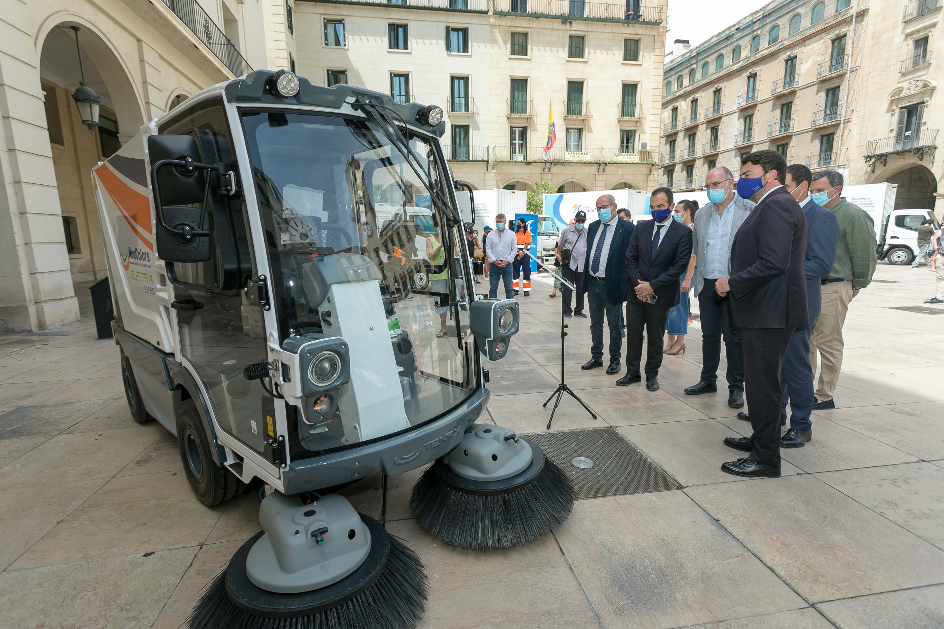 Alicante refuerza la contrata de la basura con 14 vehículos y ultima cambios para recoger la orgánica