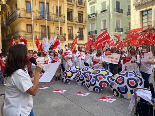 Los sindicatos alertan de los riesgos de la empresa pública de salud para el personal