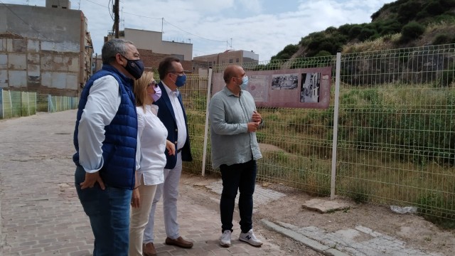 ¿Qué empresario comprará una parcela en el cerro del Molinete si no sabe si podrá explotarla?