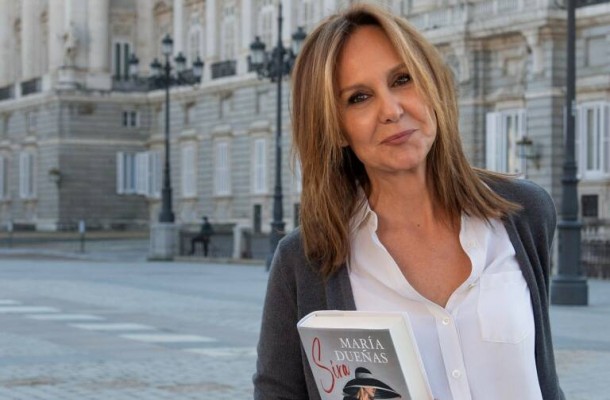 La escritora María Dueñas es nombrada Hija Adoptiva de Cartagena