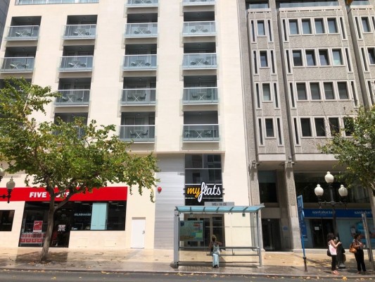 Myflats estrena los pisos turísticos de lujo de la Rambla con garaje privado y piscina en la azotea