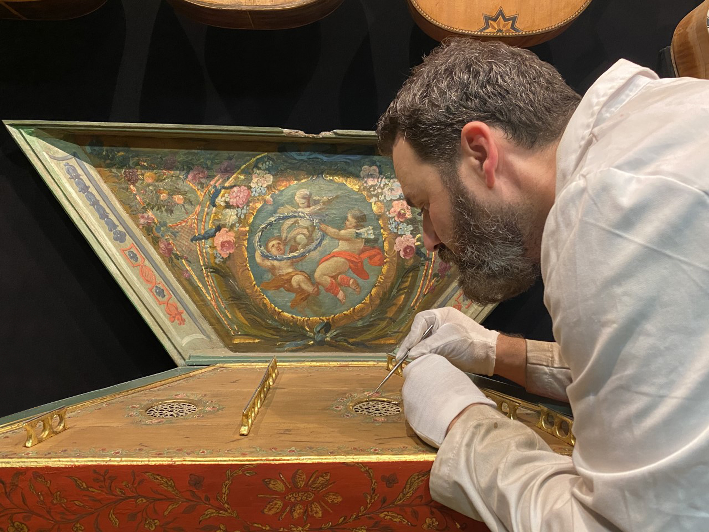 Los asesores del arte: expertos que resuelven dudas, ya seas particular, un museo o la Guardia Civil