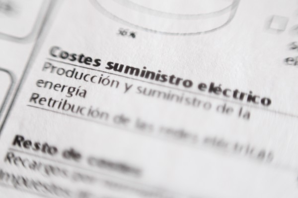 El Gobierno no descarta suspender impuestos sobre la luz ante la subida precios