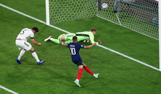 Francia sigue reinando