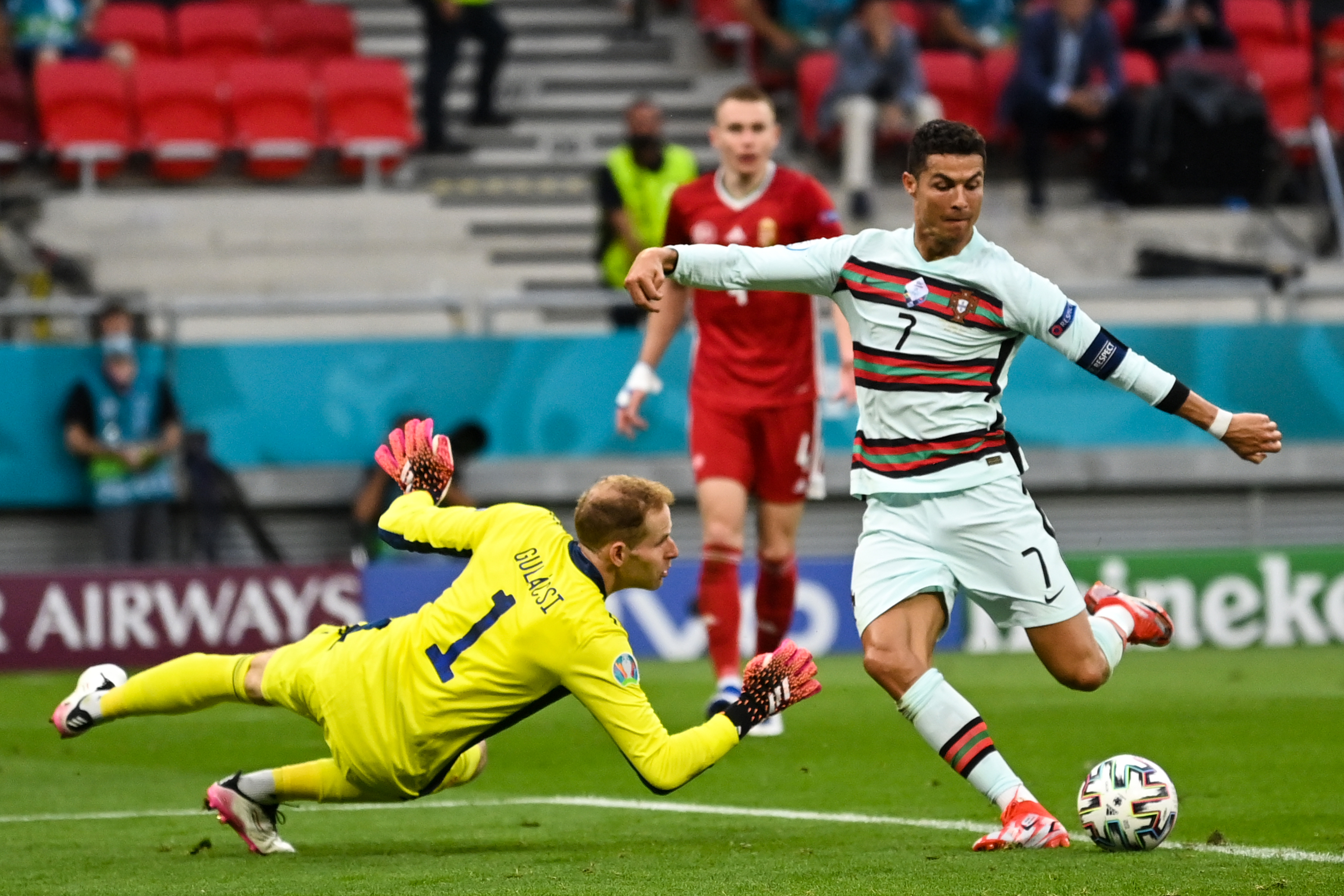 Portugal reacciona a tiempo con un doblete de Cristiano