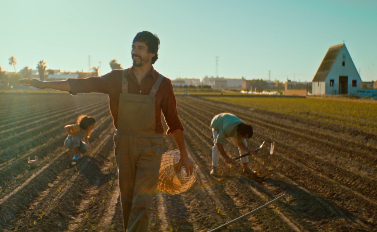 Fartons Polo lanza un homenaje a la localidad de Alboraya a ritmo de swing