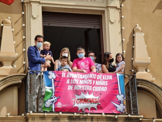 Elda homenajea a los niños y las niñas de la ciudad por su comportamiento durante la pandemia