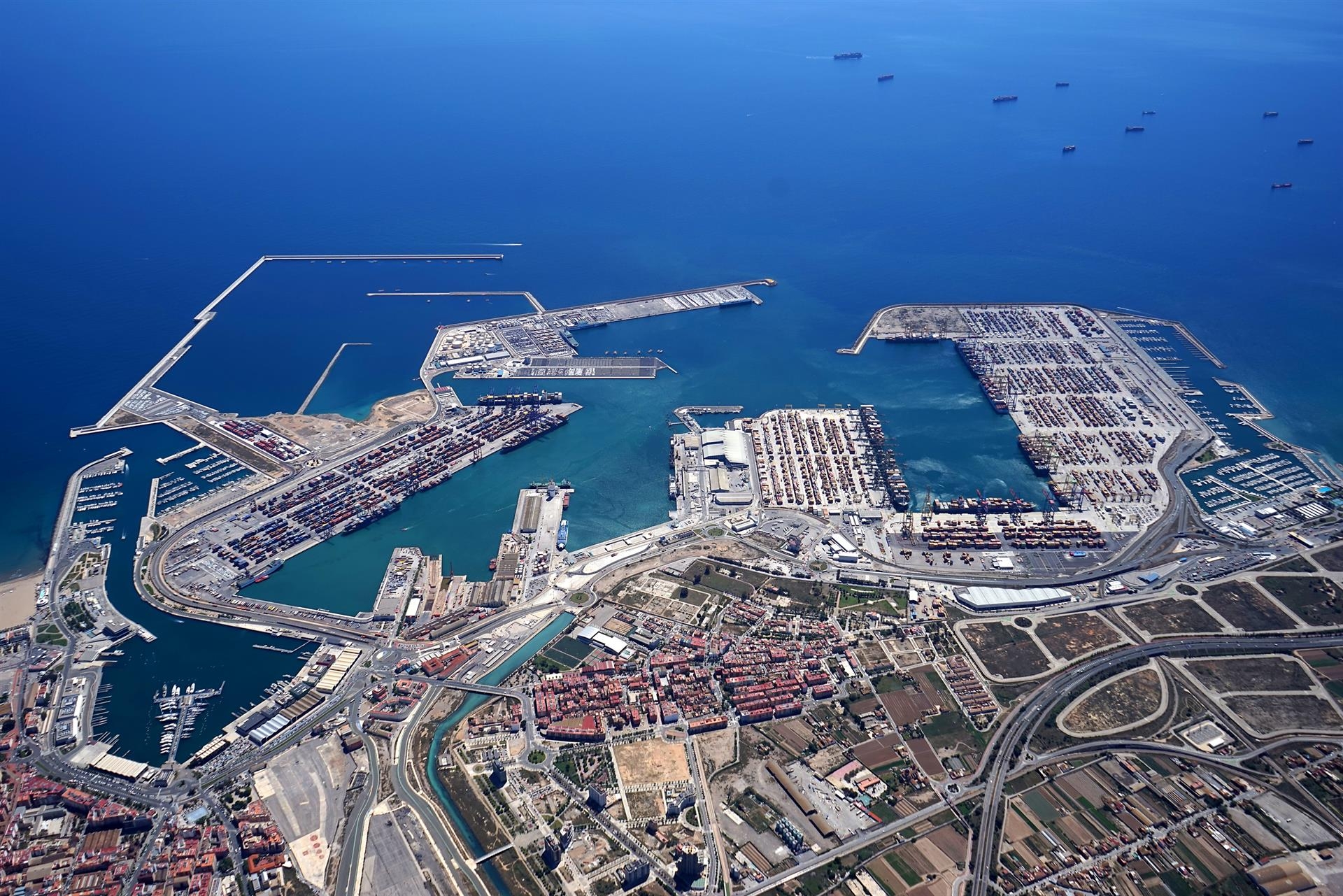 Vista aérea del Puerto de València. Foto: VALENCIAPORT - 
