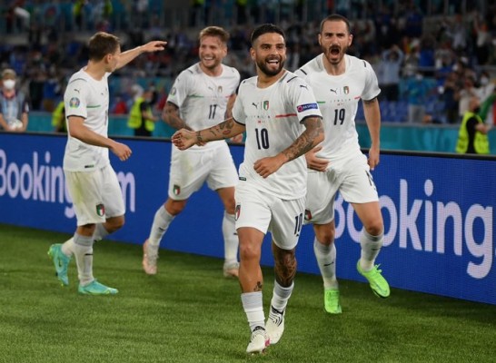 Italia quiere blindar su pase a octavos con una victoria ante Suiza