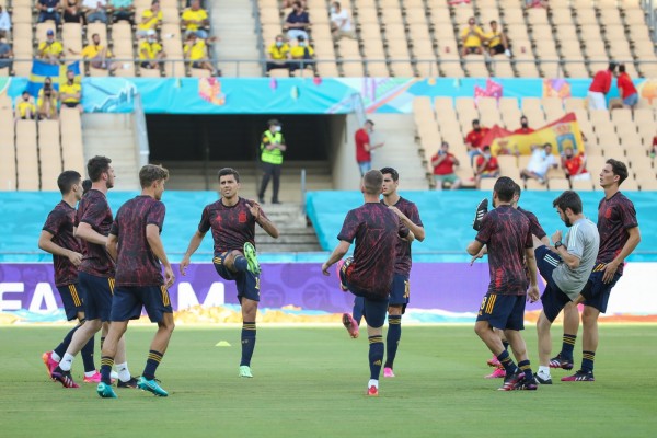 Unai Simón, Laporte y Morata, elegidos de Luis Enrique para el debut