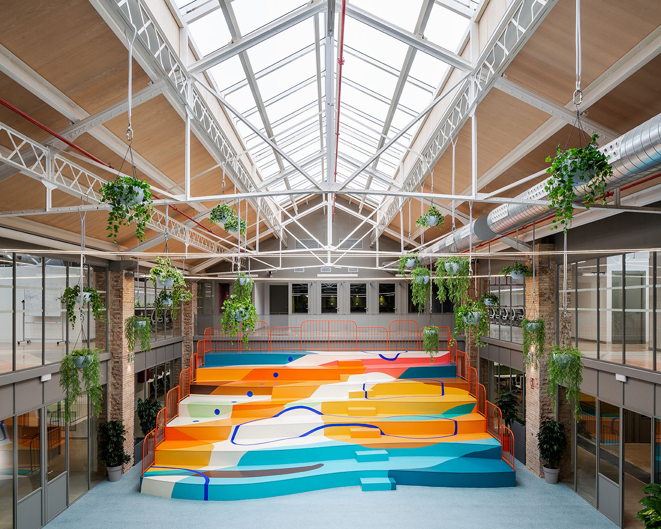 La firma White Investing reorienta su inversión hacia los espacios 'flex' y las residencias de mayores 