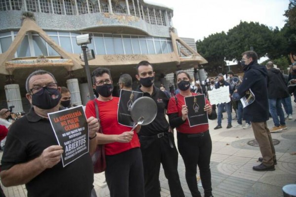 Entre 1.000 y 1.500 euros es lo que recibirán de ayudas directas medio millar de hosteleros de Cartagena