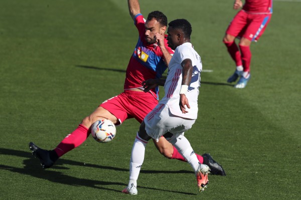 Gonzalo Verdú y Josan, únicos supervivientes de la plantilla de Segunda B
