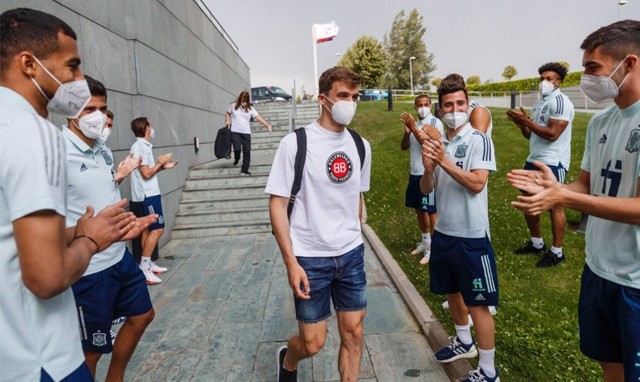 Diego Llorente agradece el apoyo en su peor momento 