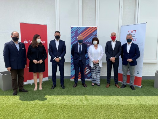 Banco Santander y Fundación Edelvives impulsarán la educación financiera entre escolares