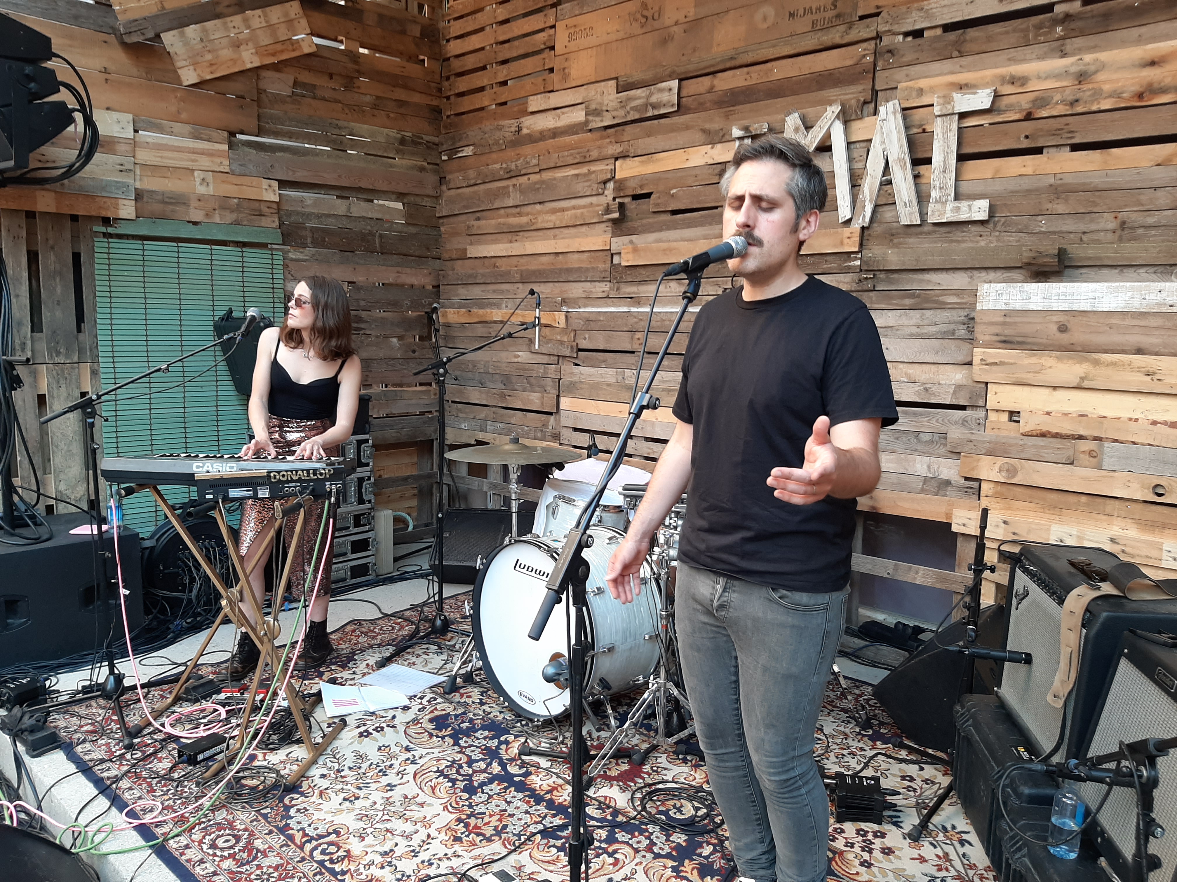 La música de Califato ¾ pone el punto de partida en la sexta edición del emac