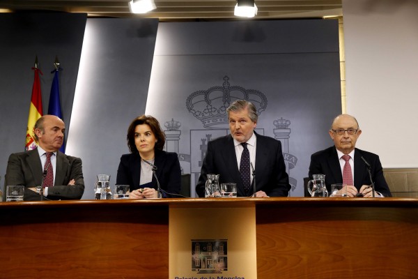 El Gobierno actualiza el cuadro macro de 2017: crecimiento del 2,5% y paro del 16,6%