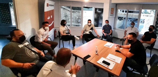 Compromís reclama una línea de ayudas específica para constructores de hogueras en Alicante
