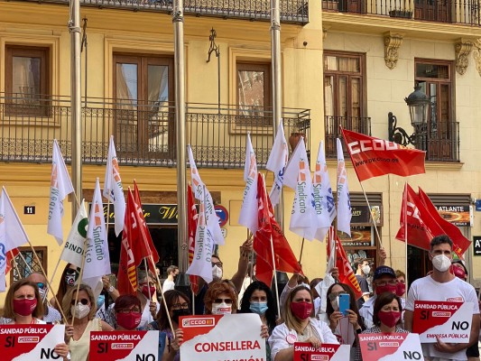 Los sindicatos insisten en la retirada del proyecto de empresa pública de salud