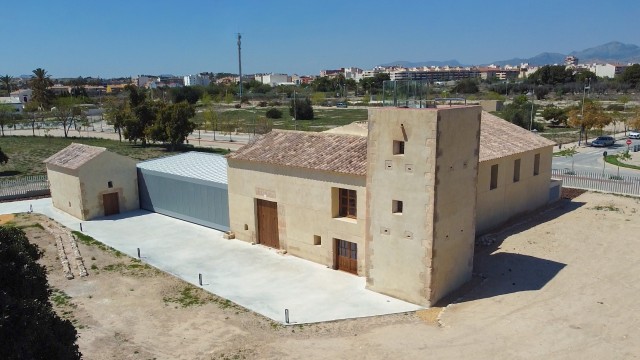 La Torre Ansaldo, el contenido y el continente de la huerta alicantina en Sant Joan