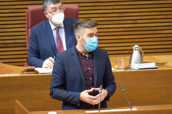 El silencio de Puig con el contrato programa 'calienta' a Compromís en la sesión de control