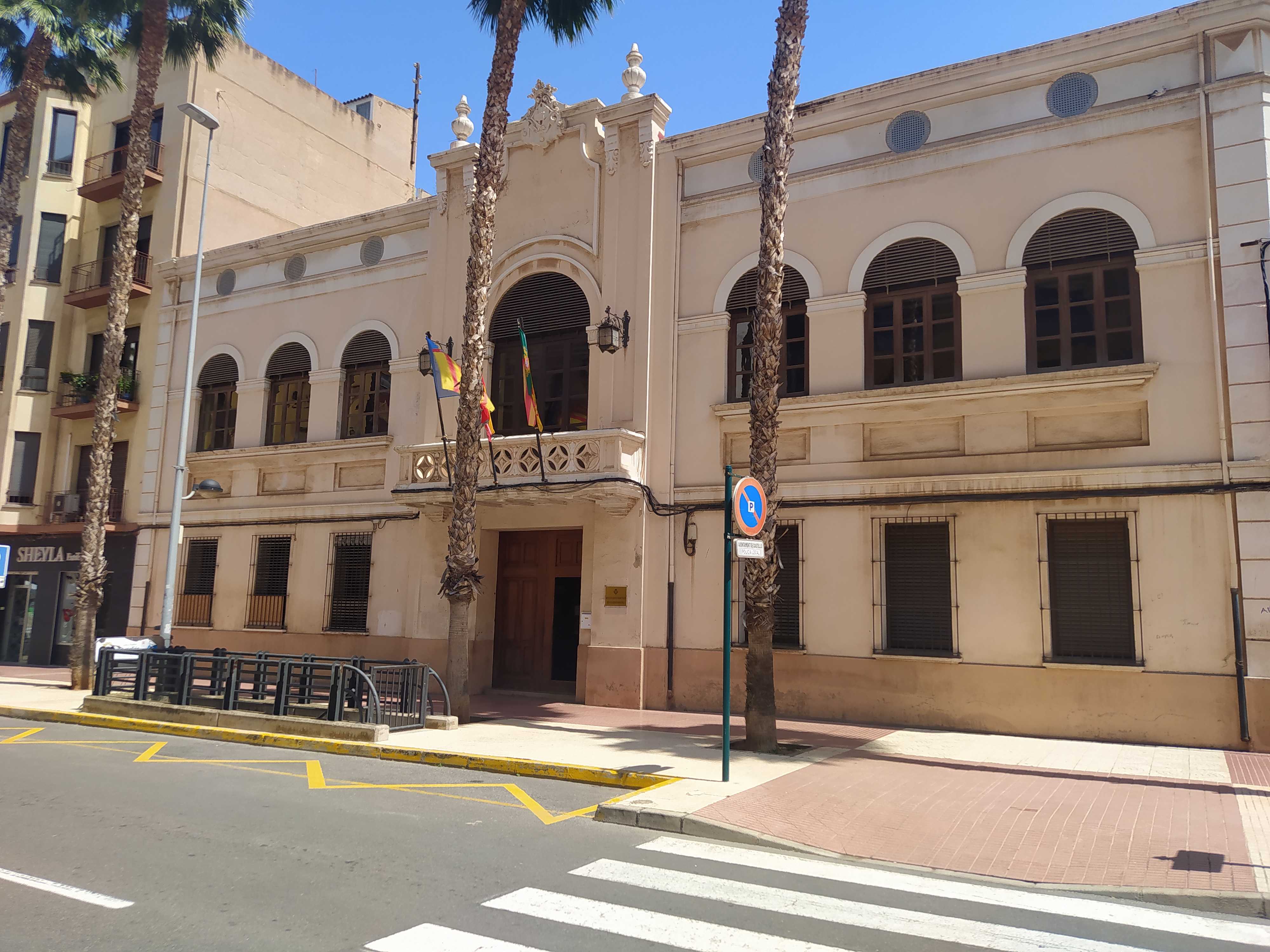 Castelló suscribe un convenio con la Generalitat para financiar la reforma de la Cámara Agraria

