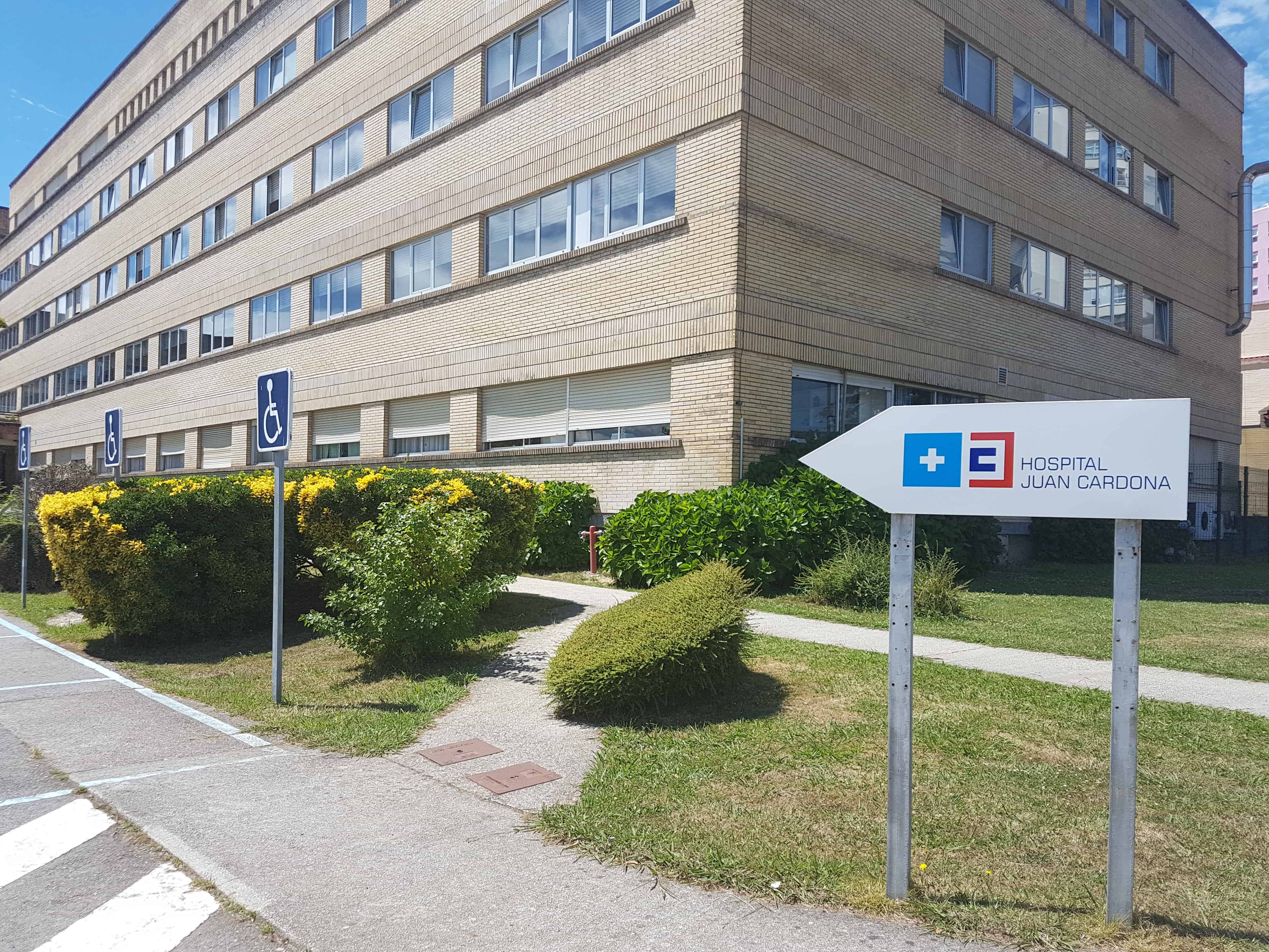 Exterior del hospital Juan Cardona de Ferrol. Foto: RIBERA - 