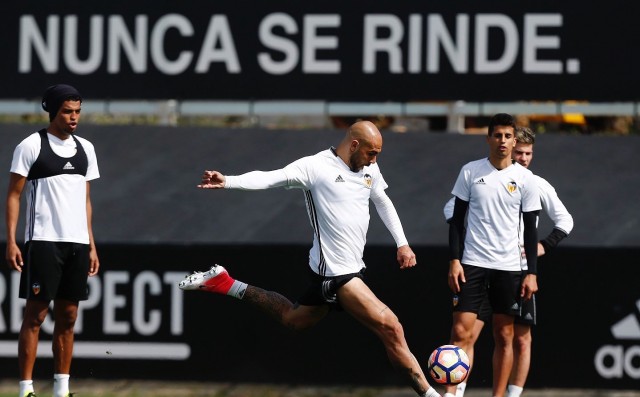 Mario Suárez no llega y se une a Nani, Rodrigo y Mangala 