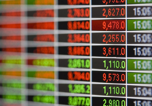 Alzas a media sesión en bolsa, con Abengoa y el 'rebote del gato muerto'