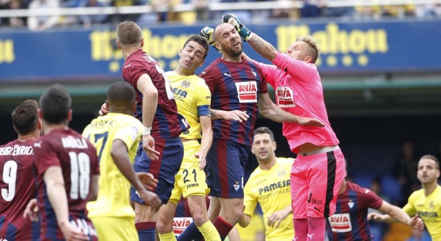 El Eibar se llevó un partido que se revolucionó tras el descanso