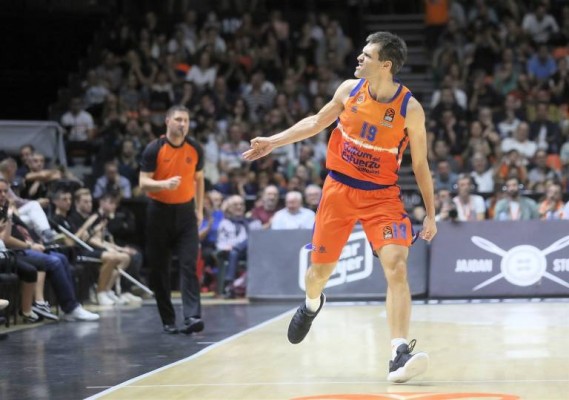 San Emeterio, décimo jugador con más partidos en la ACB
