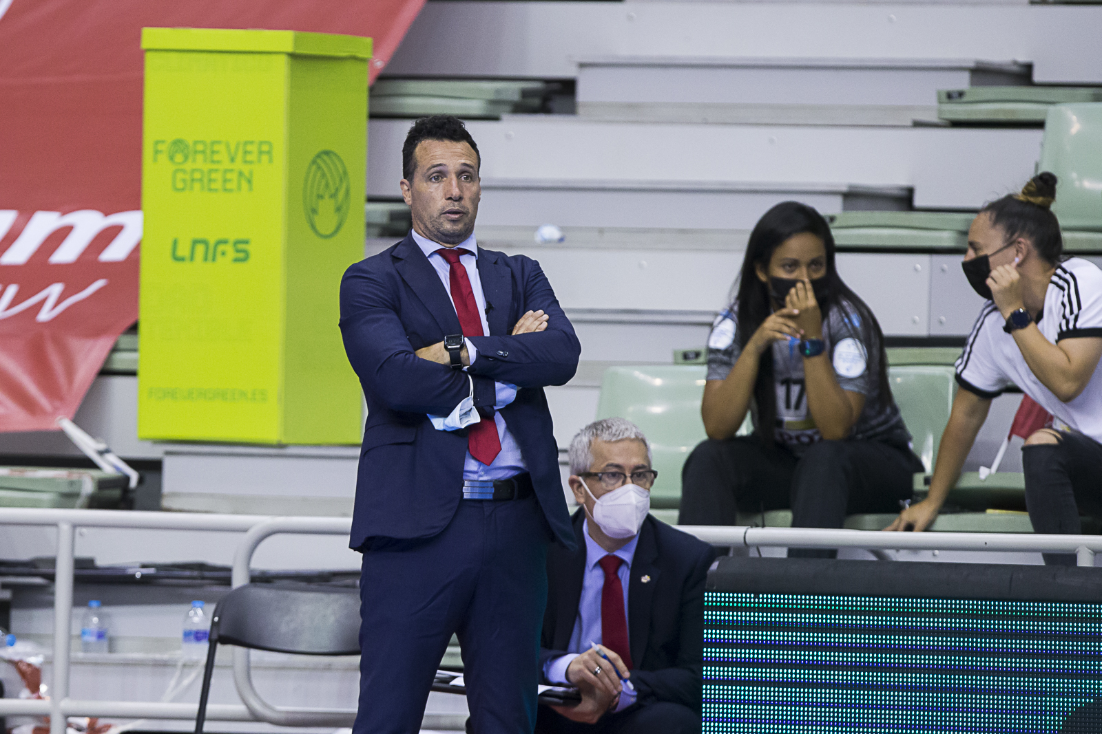 Diego Giustozzi, durante el último partido ante el Viña Albali Valdepeñas en el Palacio de los Deportes de Murcia. Foto: PASCU MÉNDEZ - 