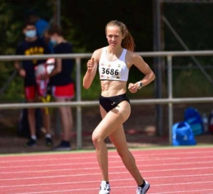Krawczynski bate el récord regional sub-23 de 5.000 metros en más de medio minuto