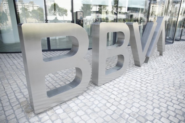 BBVA cifra en 960 millones el coste del ERE, con un ahorro anual de 250 millones desde 2022
