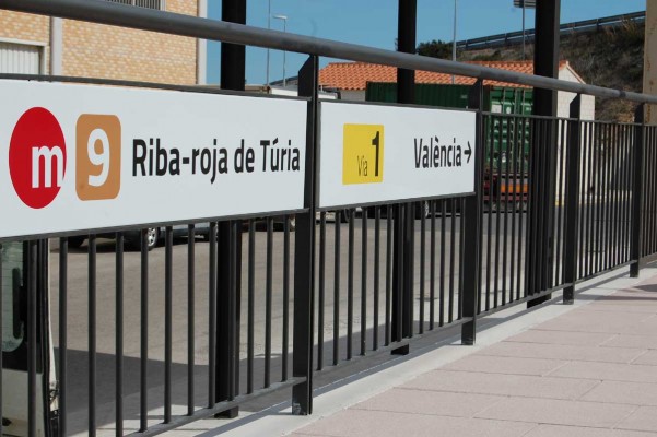 Metrovalencia mejorará  los tiempos de paso y aumentará un 25% las circulaciones en Riba-roja