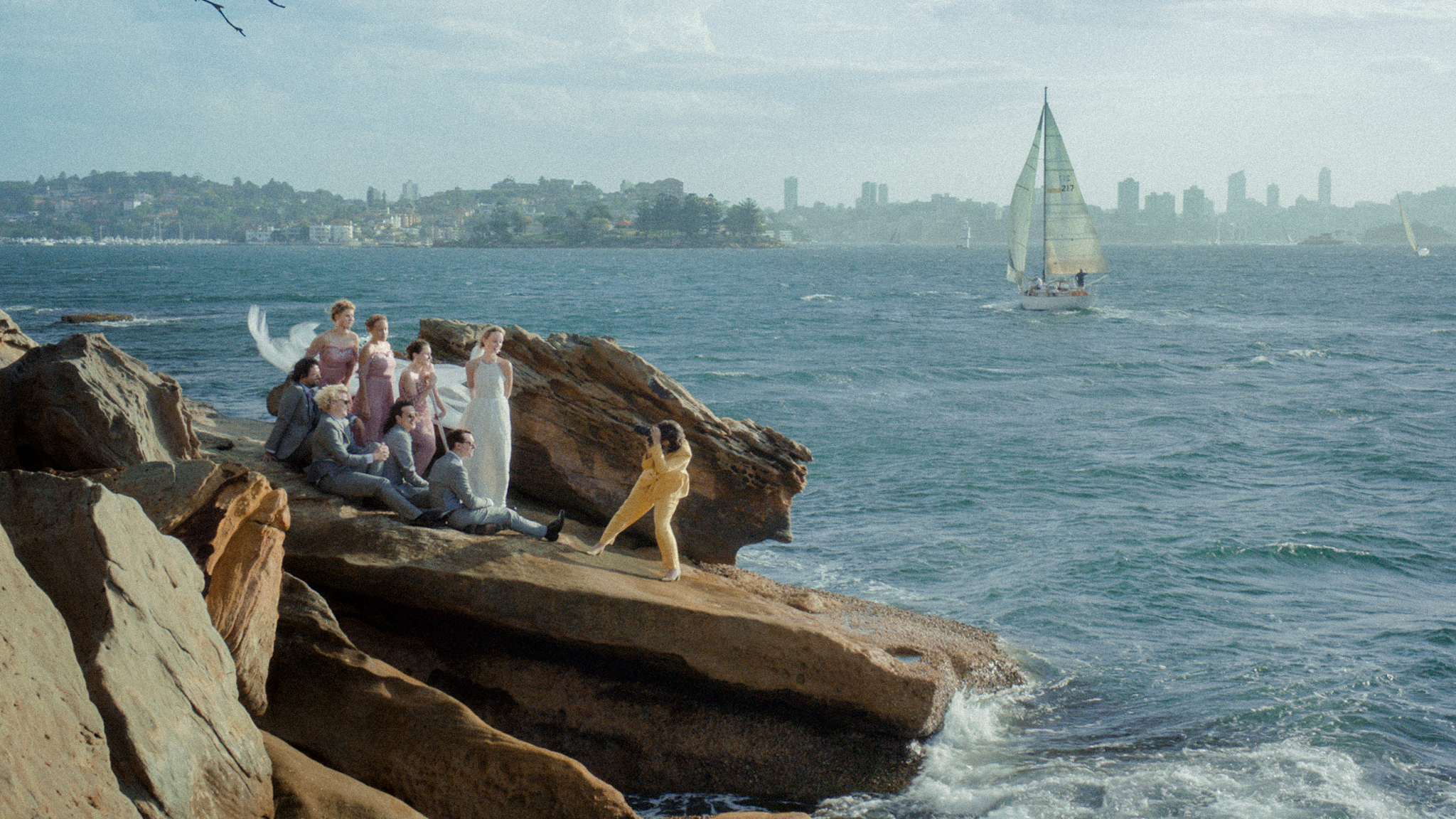 'Friends and Strangers': cosas de milenials

