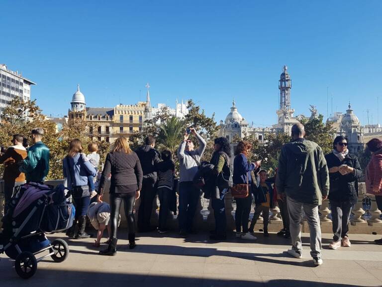 Vuelven las visitas al balcón del Ayuntamiento de Valencia - 