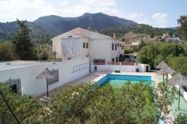 Paralizado el traslado de menores inmigrantes de Los Alcázares a Galifa tras las quejas vecinales