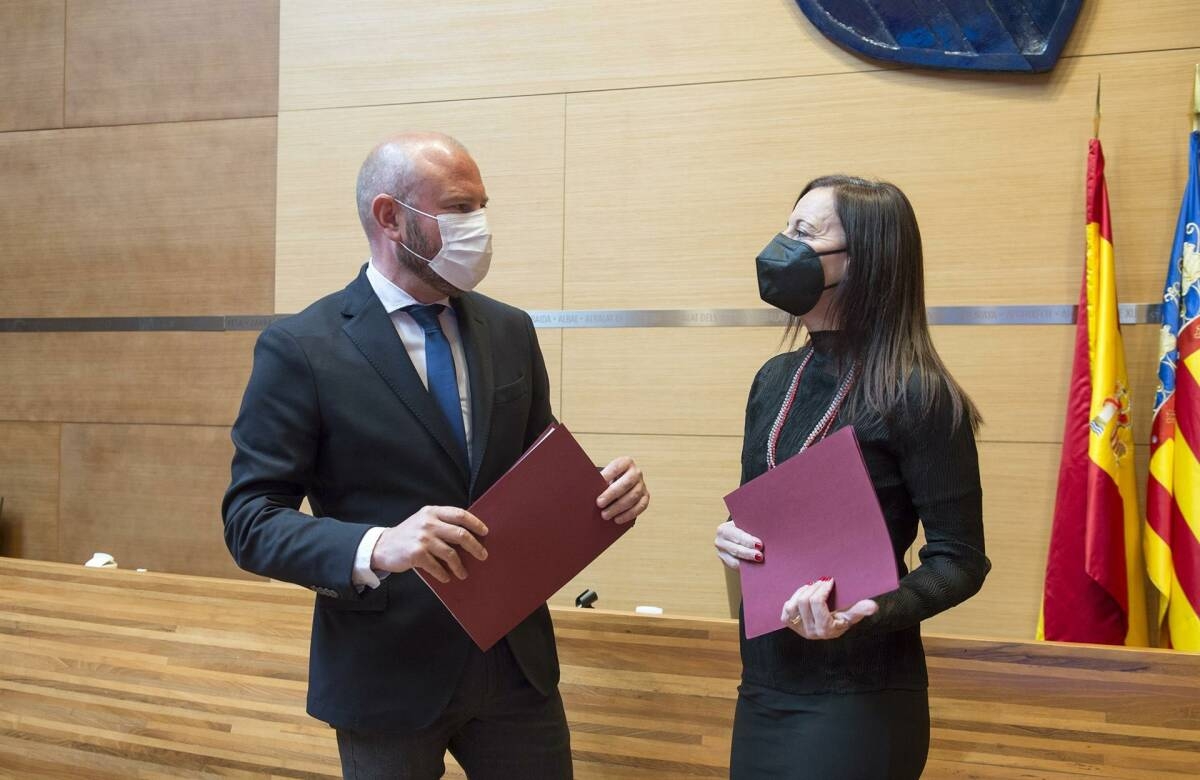 La tibieza de Compromís ante los escándalos en la Diputación desata el debate interno en el partido