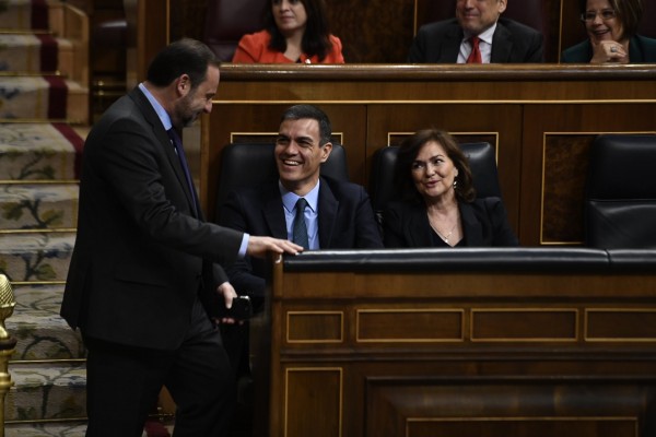 Sánchez y varios ministros siguen cobrando del Congreso la indemnización para gastos parlamentarios
