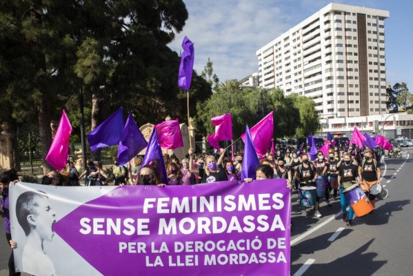 Cuatro manifestaciones se unen en València contra la 'Ley Mordaza' por 