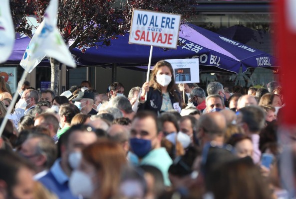 Los trabajadores de CaixaBank harán un paro de una hora el lunes para protestar por el ERE