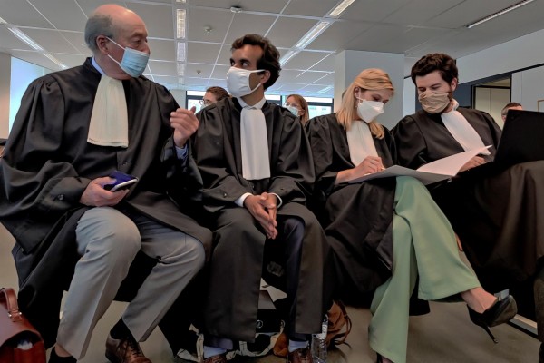 El juicio rápido de la UE contra AstraZeneca queda visto para sentencia
