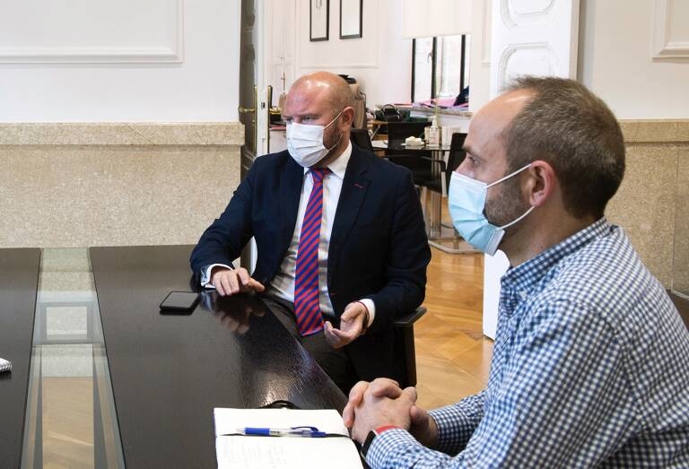 El presidente de la Diputación de Valencia, Toni Gaspar, y el de Divalterra, Ramiro Rivera. - 