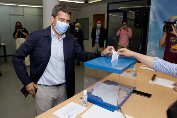 Carlos Mazón dice que quiere un PP con liberales, conservadores y 