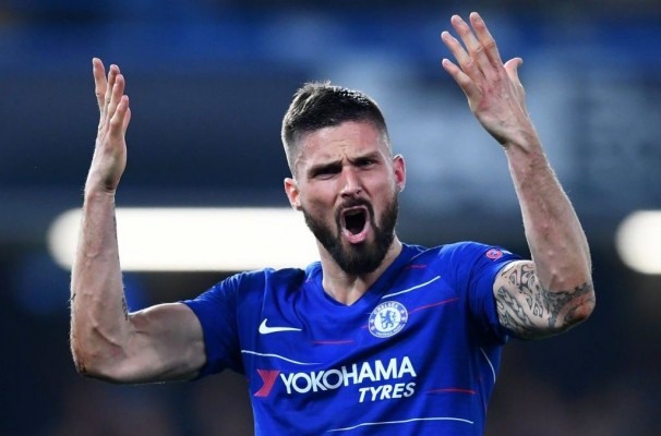 El Valencia pregunta por Giroud pero el delantero, muy caro, renueva por el Chelsea