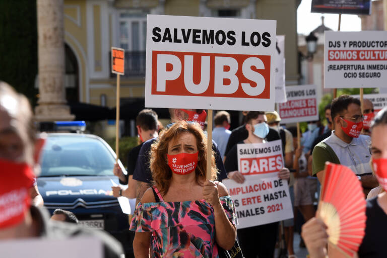 El ocio nocturno estalla contra el nuevo horario de cierre: 