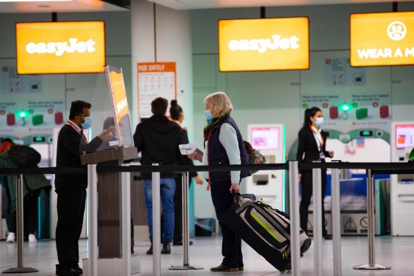 Reino Unido mantiene a toda España en la lista ámbar: desaconseja los viajes